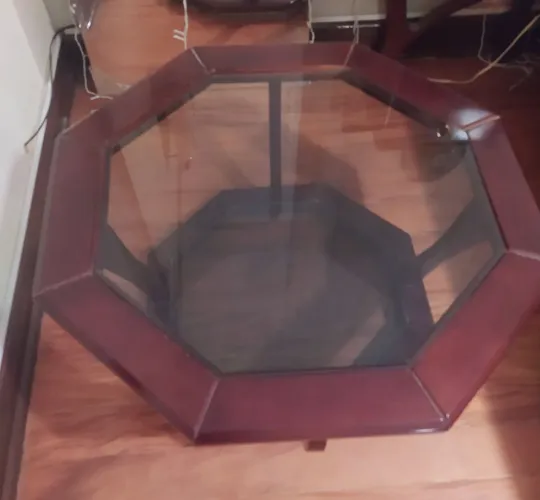 Mesa de Centro de Vidro em Madeira