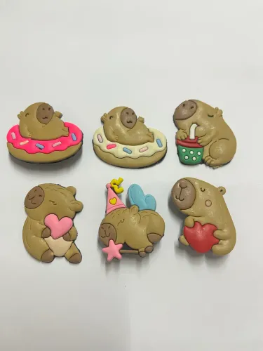 Botons para crocs/ pins / jibbitz para Babuches tema capivara com 6 apliques 