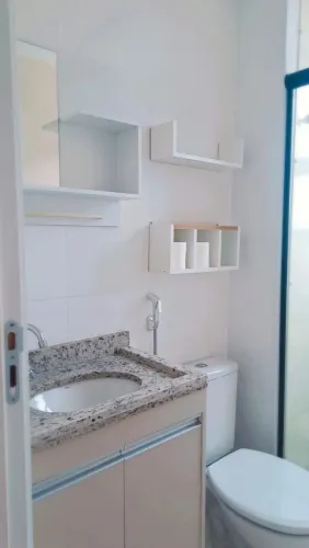 ALUGO /  APARTAMENTO BEM LOCALIZADO. 
