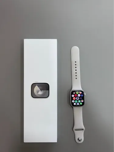 Apple Watch Series 9 41mm GPS + Cellular, Pulseira Esportiva Estelar, Tamanho P/M