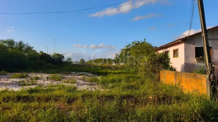 Terreno com 360m² no bairro Carianos