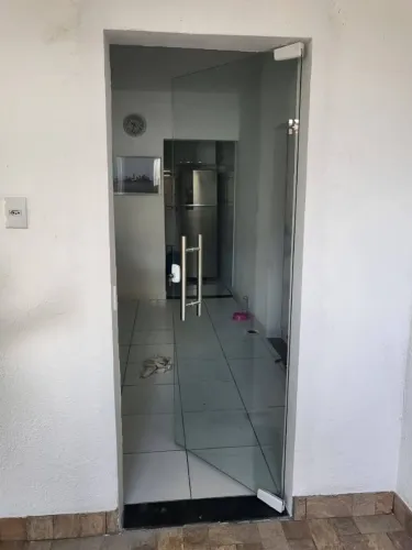 Porta Pivotante 2,10x80 A pronta entrega