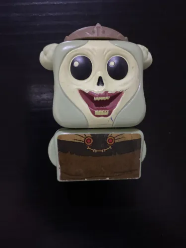 Lich Hora de Aventura boneco com adesivos raro