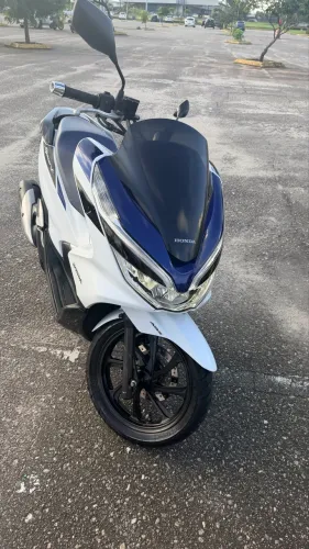 Honda PCX 150 Sport ABS 2022 - Impecável e Baixa KM (Apenas 17.900 km)!