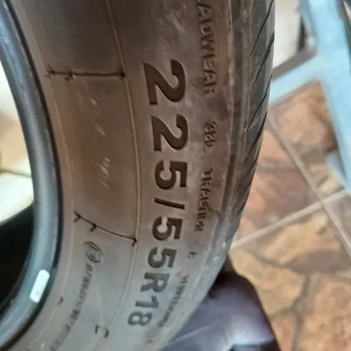 Pneu renegade 225 55 18