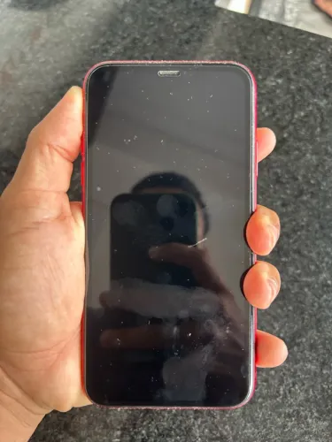 iPhone 11 vermelho !!