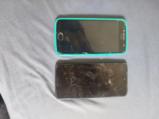 Celulares para retirada de peças