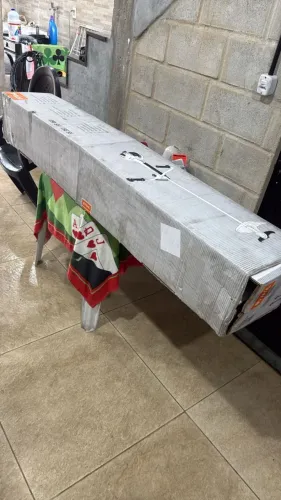 Vendo roçadeira a combustão FS460 máquina está na caixa. 