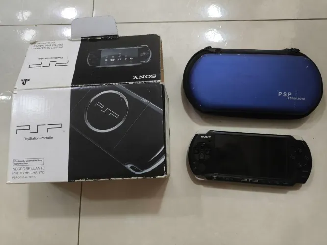 PSP 3000 Impecável - Caixa + Carregador Original - Desbloqueado