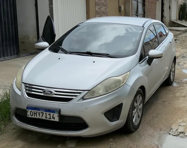 Ford Fiesta Sedan SE 1.6 16V Flex 4P 2012