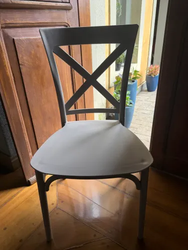 Cadeira de Jardim em Plástico 88x45cm Nude Robust Cross Forte Plástico