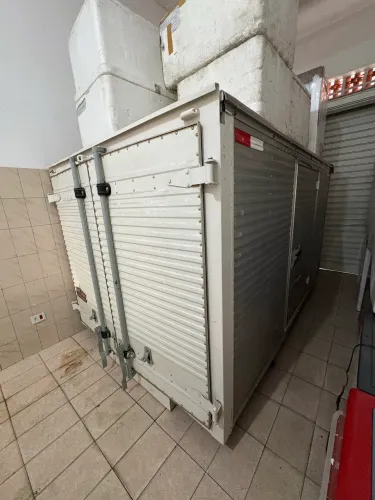 Baú refrigerado para caminhão HR