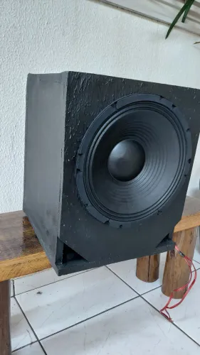 Caixa de som 12 350rms 4ohms PASSO CARTÃO!