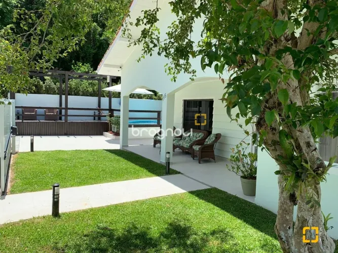 BROGNOLI VENDE - CASA RESIDENCIAL COM 7 SUÍTES - CANASJURÊ.