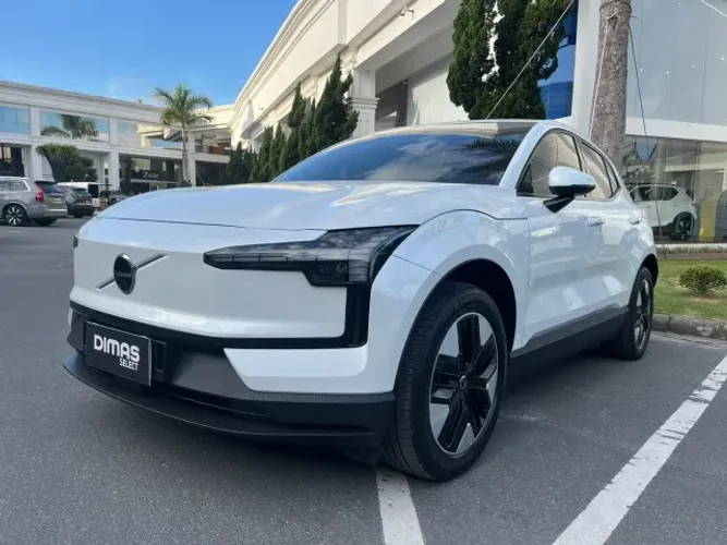 Volvo EX30 E60 Core (elétrico) 2024