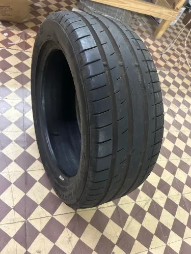 Pneu Ovation ExtremeContact 225/50 ZR17 94W, DOT 3923, usado.