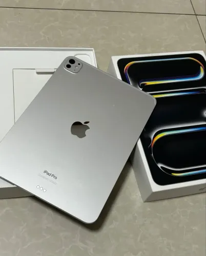 IPAD PRO 12.9 polegadas , 256 gb + teclado + capa de couro + carregador e cabo original