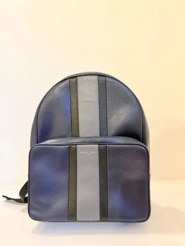 Mochila Michael Kors Original em Couro Azul Marinho -  Seminova