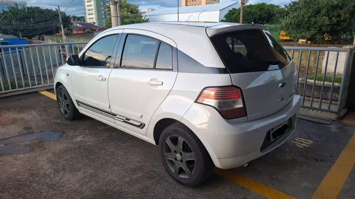 Chevrolet Agile LTZ 1.4 MPFI 8V Flexpower 5P 2012