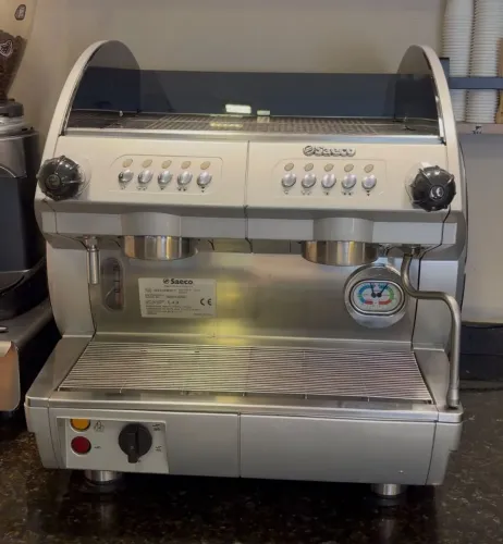 Máquina de café expresso.