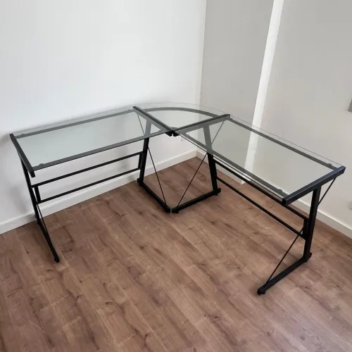 Mesa de Escritório em L Tok&Stok Darbs - Usada (Falta 1 Vidro)