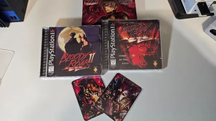 Bloody Roar 1 e 2 PlayStation PS1 prensados Master Retro Games com luva e cards