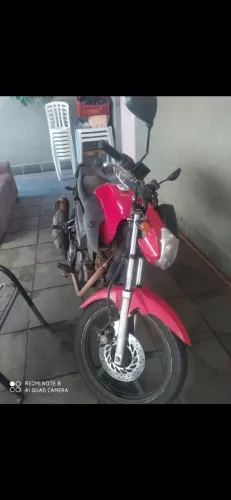 Moto muito conservada.