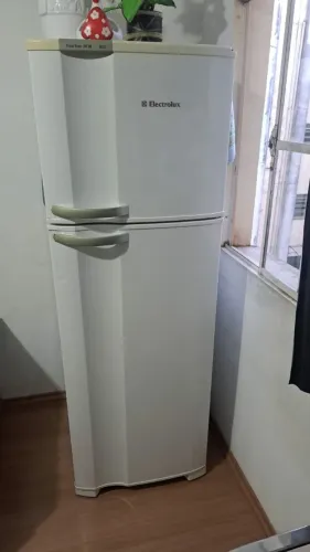 Geladeira electrolux frost free df38