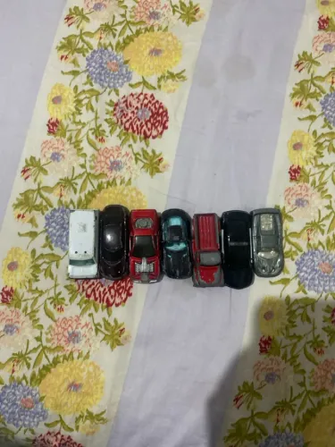 Carros de brinquedo 
