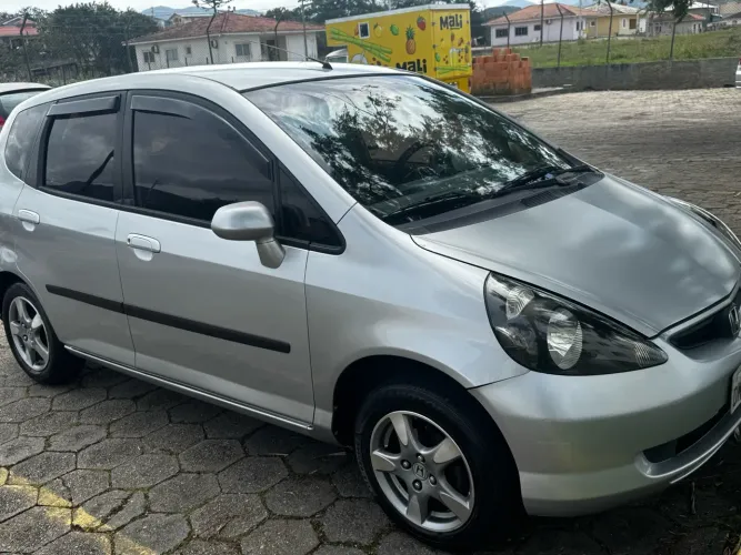 Honda Fit LX 1.4/ 1.4 Flex 8v/16v 5P Aut. 2004