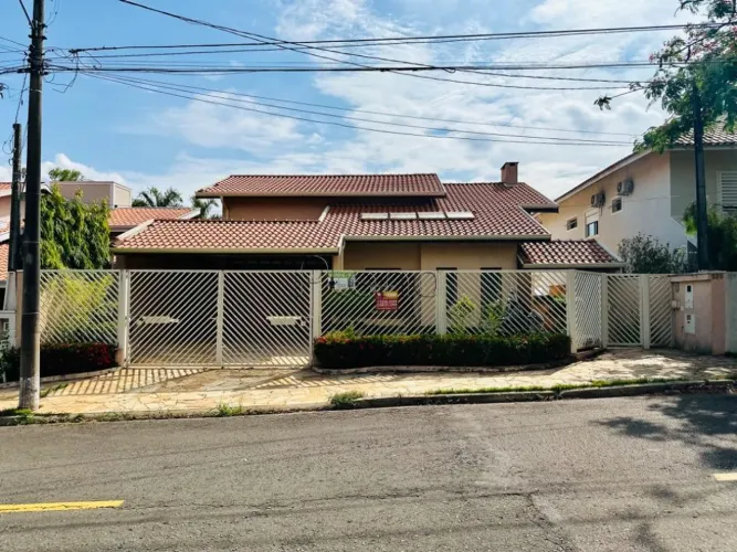 Casa à venda em Campinas, Loteamento Caminhos de São Conrado (Sousas), com 3 quartos, com 