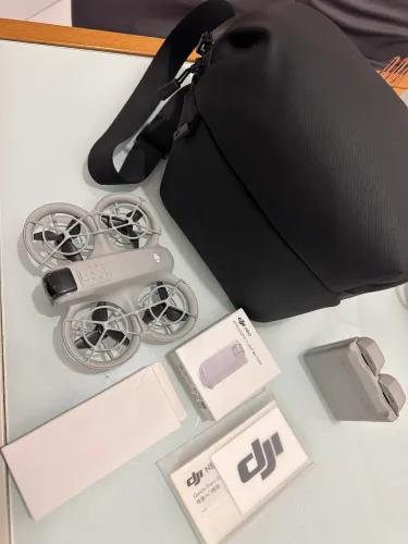 DJI neo