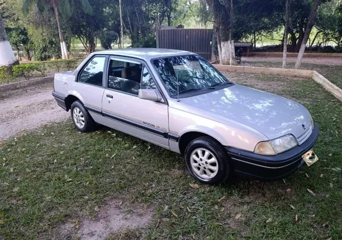Chevrolet Monza GL 2.0 Efi/sl/l/650/club/barc.2e4p (álcool) 1992