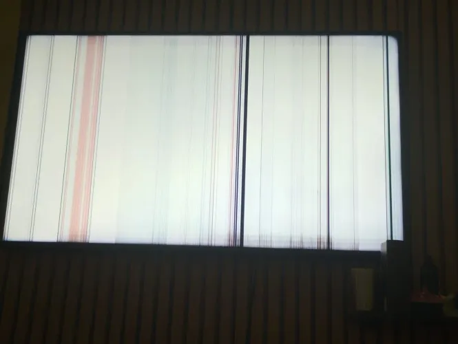 Vendo tv LG com defeito