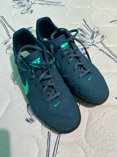 Chuteira Nike Beco 41