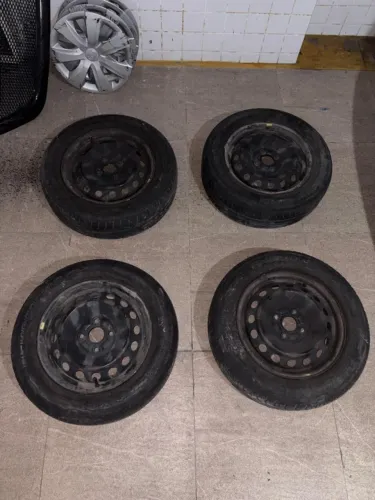 Rodas de ferro aro 14 + pneus meia vida 175/65 R14 BFGoodrich