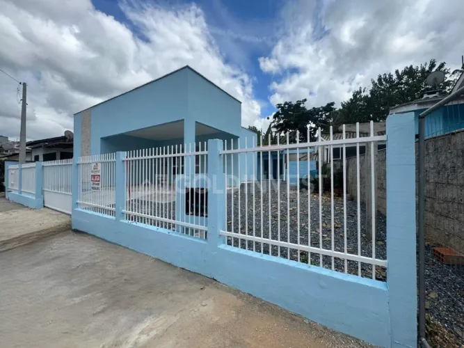 Casa com 3 quartos no bairro Primeiro de Maio!!!