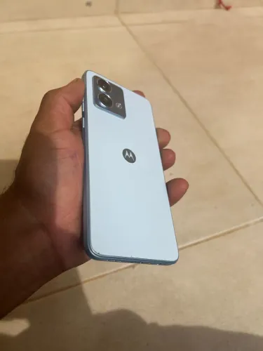 Moto g84