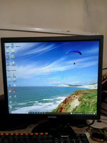 Vendo 2 Monitores de 17p *Preço por monitor*