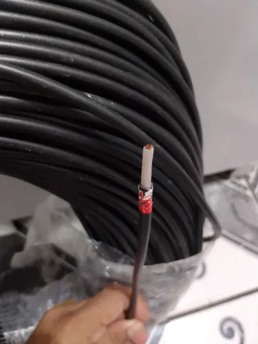 Vendo PC de fio 1KV 90g epr 4mm