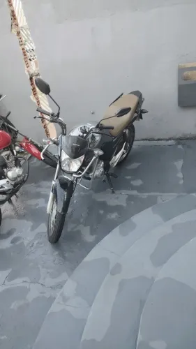 Vendo cg 160 start, não troco nem baixo o valor.