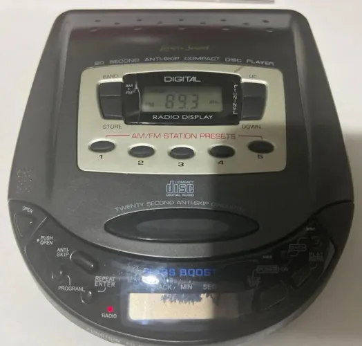 Raro discman toca cd portátil com FM DEFEITO