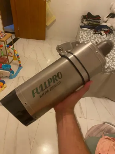 Escapamento esportivo e bolha alta
