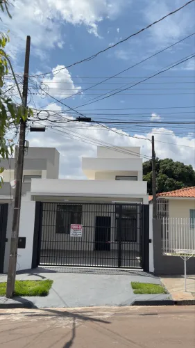 Casa no parque das Laranjeiras próximo a avenida mandacaru 