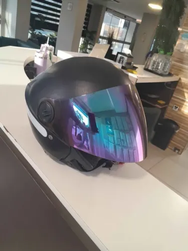 Capacete semi novo n58