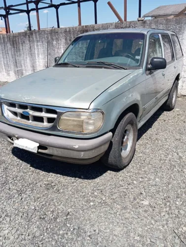 Ford Explorer XLT 4X4 4.0 V6 1996