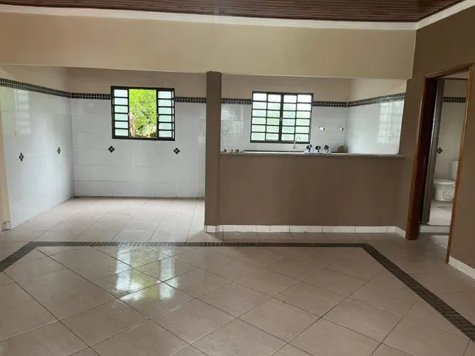 Chácara à venda com 250 m² em Botucatu