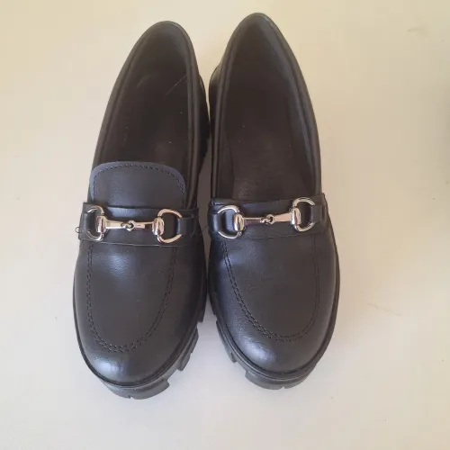 Mocassim Oxford tratorado com fivela