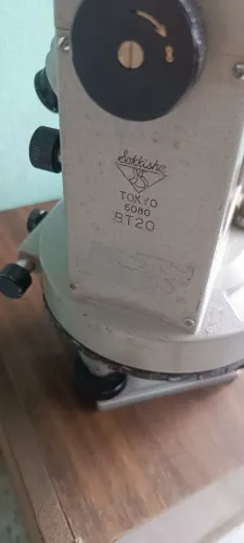 Teodolito antigo