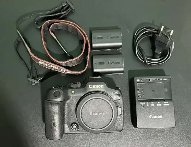 Câmera Canon R7 USADA